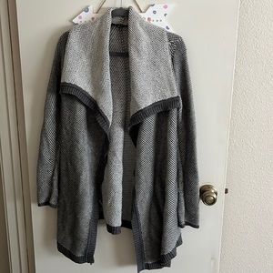 Snug Small Gray Ann Taylor Sweater